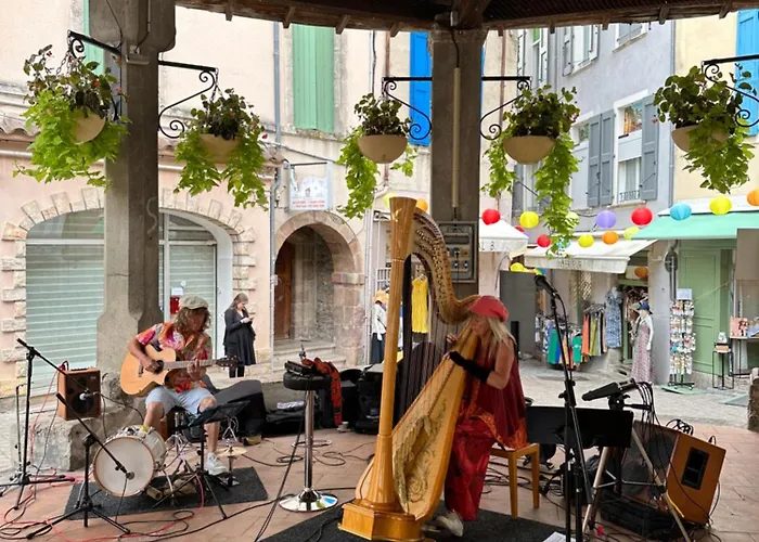 Le Perchoir Du Parc Coeur Historique 3 Etoiles Anduze